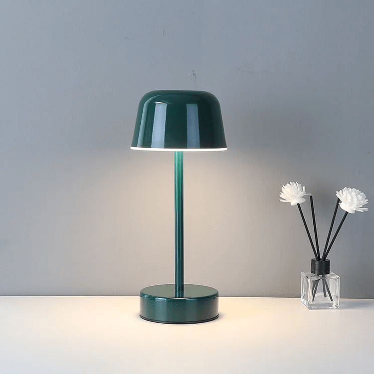 Kabellose Bauhaus Tischlampe Minimalistisch und Stilvoll