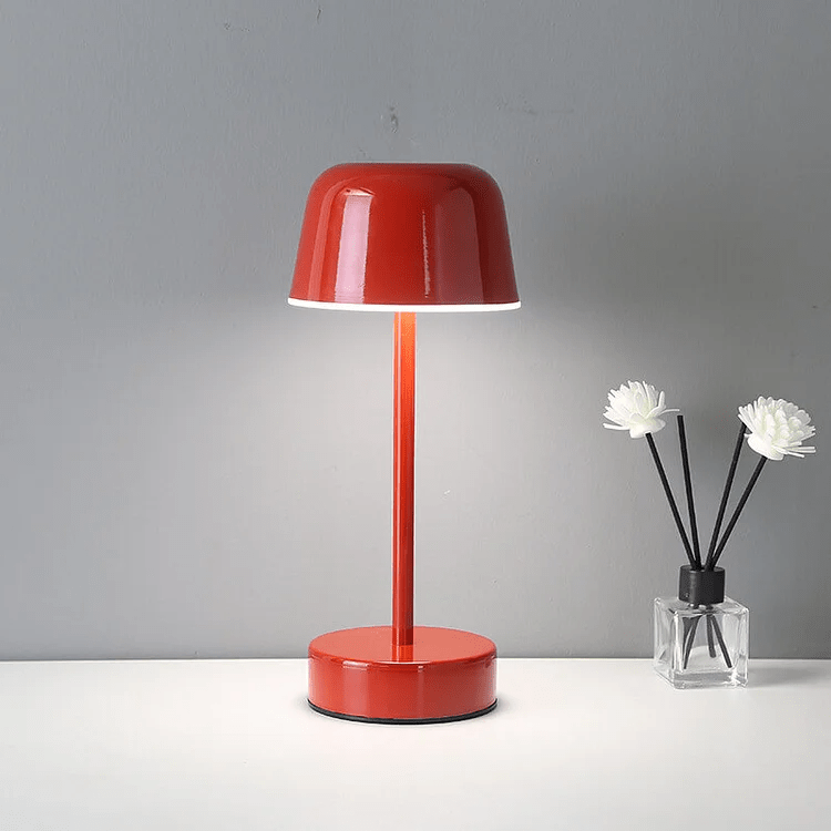 Kabellose Bauhaus Tischlampe Minimalistisch und Stilvoll