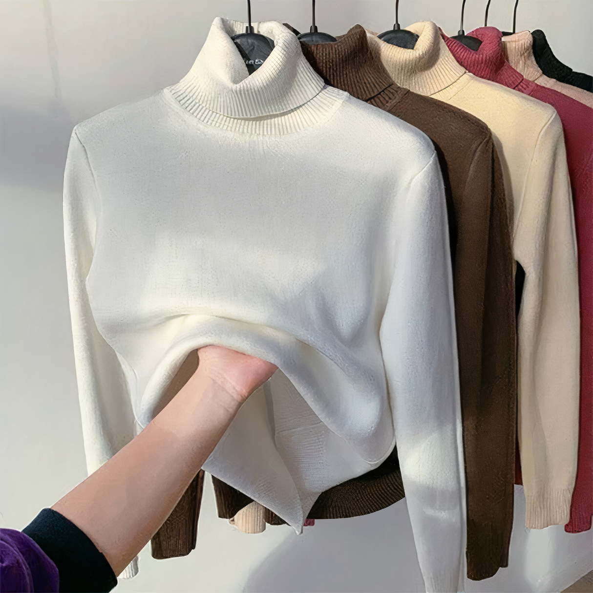 Isabella - Samtgefütterter Rollkragenpullover