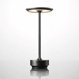 Minimalistische Tischlampe mit Warmem Licht und Elegantem Design