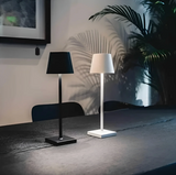 Kabellose Tischlampe mit modernem Design
