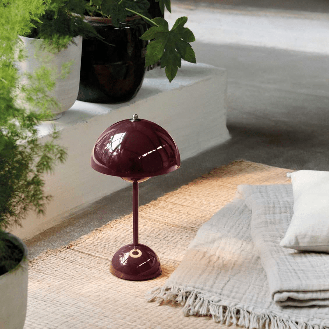 Stilvolle LED-Lampe mit modernem Design und warmem Licht