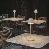 Kabellose Tischlampe mit modernem Design