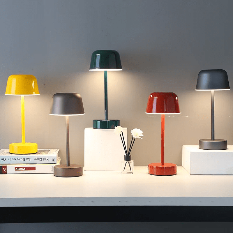 Kabellose Bauhaus Tischlampe Minimalistisch und Stilvoll